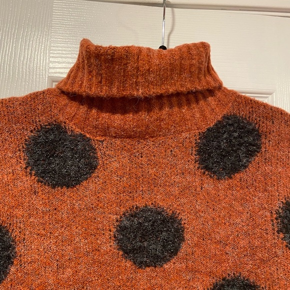 NWOT NorthStyle Size L Rust Black Polka Dot Cowl Neck Long Sleeve Fuzzy Sweater - Picture 2 of 11